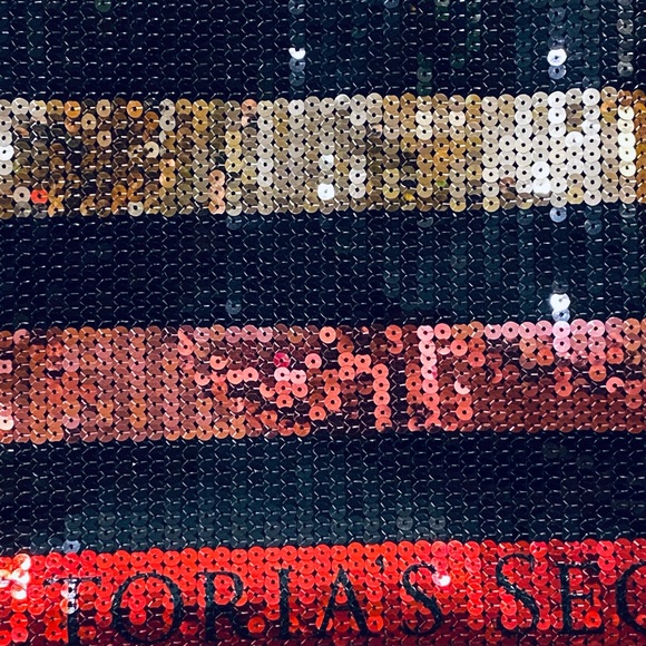 🌟2xHP🌟NWOT Victoria Secret Bling Stripe Sequ… - Picture 11 of 11